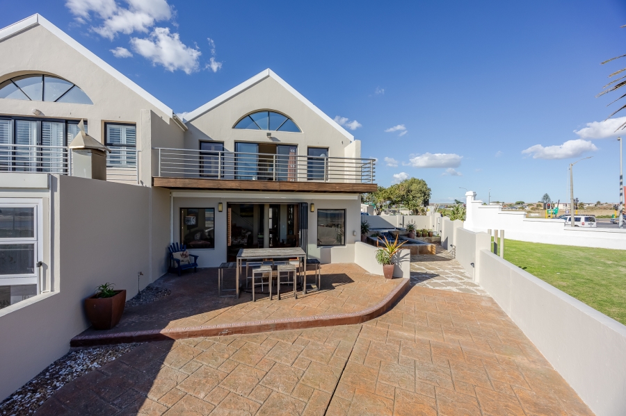 2 Bedroom Property for Sale in Lagoon Beach Western Cape